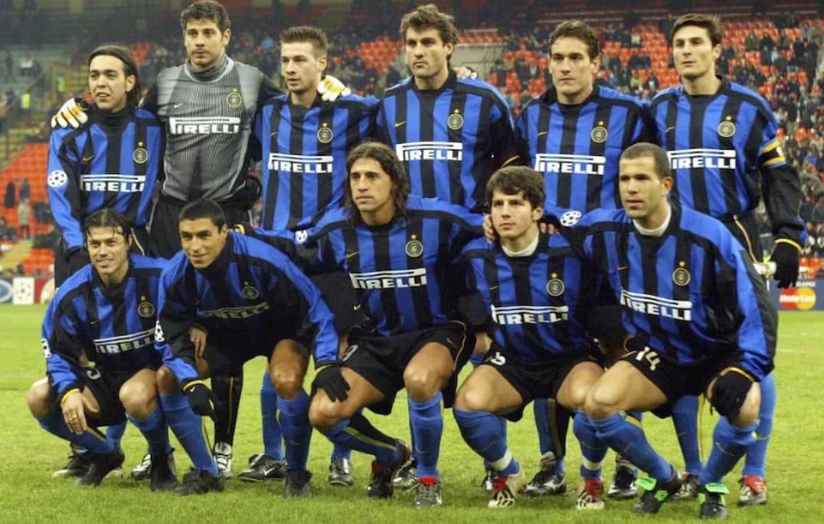 Inter during the Champions league in 2002 03.jpg