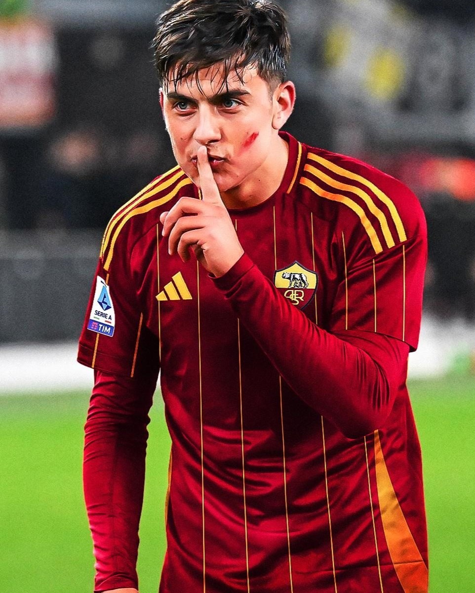 1725603861627121.jpg AS Roma 24-25 Home Kit Leaked .jpg