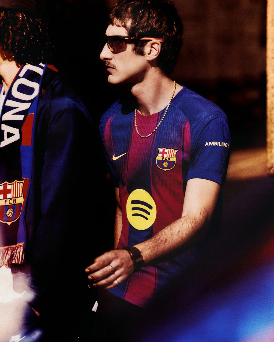 Barcelona Home Soccer Jersey Replica 2025/26